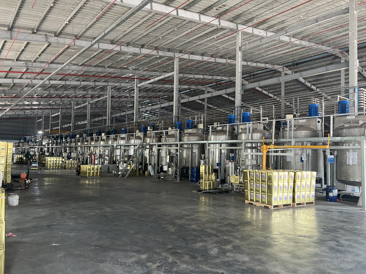 Hệ thống máy bồn sản xuất phụ gia bê tông